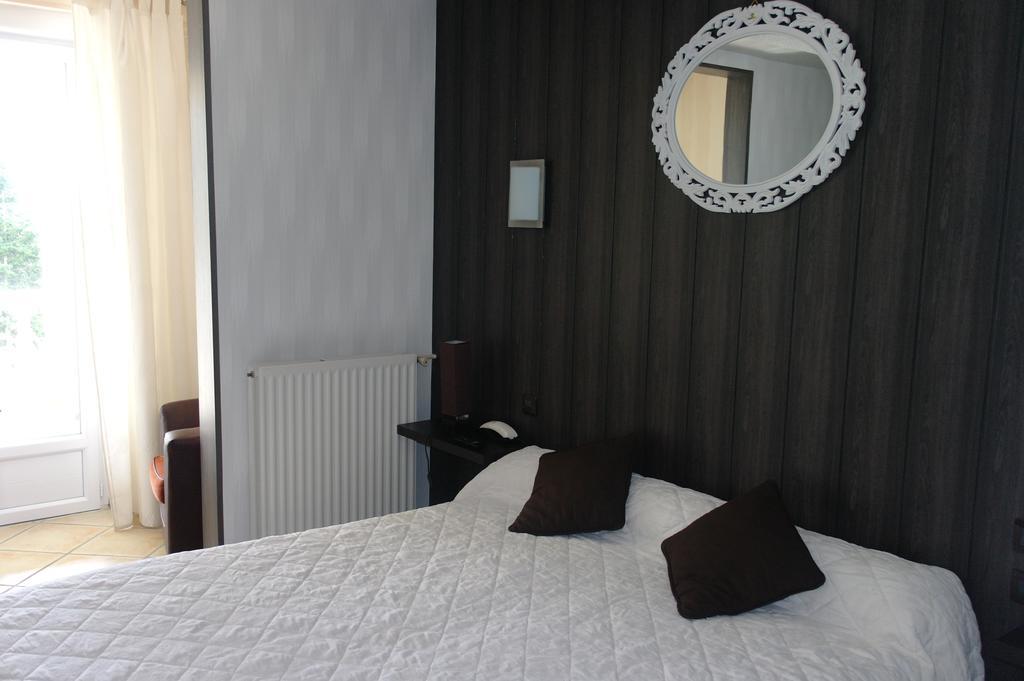 Hostellerie Saint Clement Vic-sur-Cere Exterior photo